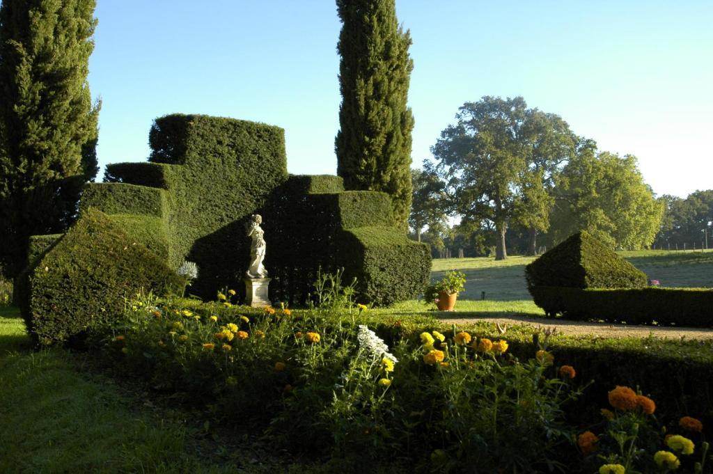 Chateau De Montriou Feneu Cameră foto